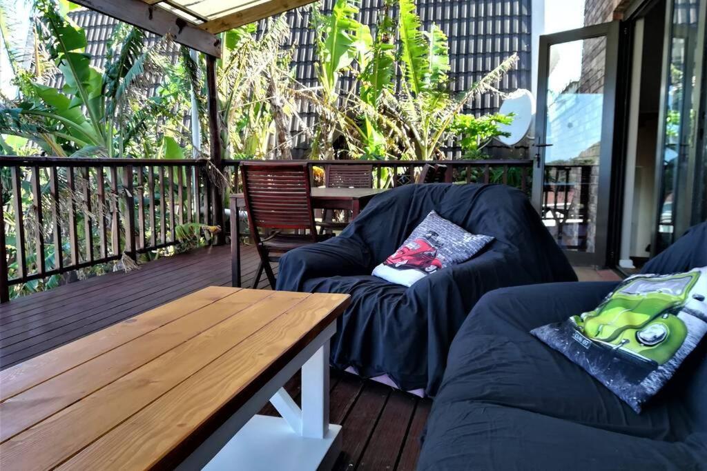 2 Bedroom Guest Suite At A-Frame Glengariff Beach Glen Eden Eksteriør bilde